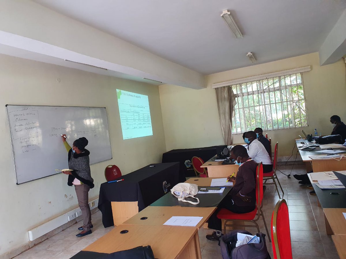 AwasEokoth's tweet photo. #PanAfricaChem Day 3 going on well with lots of practicals. https://t.co/ihvDvAEEsS