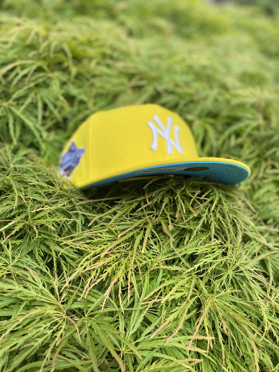 saucybrims's tweet photo. @HatClub It’s Gum Pack Season 😤🧃😤🧃 #SaucyHasVision #TooMuchSauce https://t.co/4RpdxaQpoL