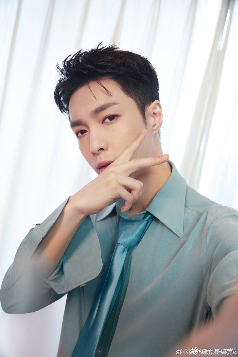 dramapotatoe's tweet photo. [trending] According to #ZhangYixing’s fanbase update, the singer will be participating in #EXO’s comeback but due to the current pandemic, he won’t be going to S.Korea during the comeback period. https://t.co/GBJTMgHNm4