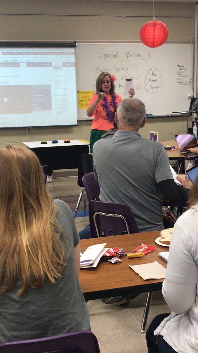 Learning about our new #bridgesmath program from my favorite trainer #AlohaMonettMath #monettr1