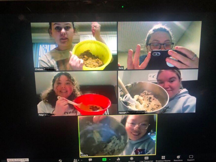 GGCOrangeville's tweet photo. #UpperGrand #Rangers challenged themselves to bake cookies without a recipe for reference!  Family judged and all cookies were edible!  Exciting and yummy! #everythingshewantstobe #HowTo #LifeSkills #tastytreats @girlguidesonnv @girlguidesofcan https://t.co/uqzRbtiSAS