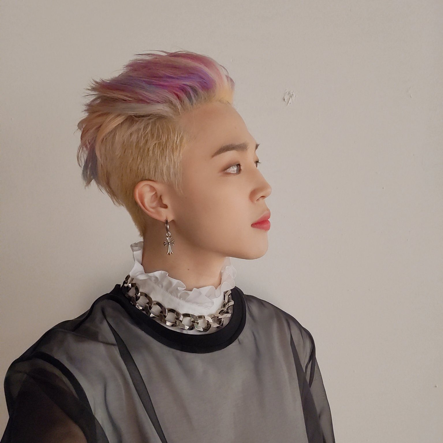 jimin | 고죠쿤-! 사실 이거 작년에 찍은 건데 할로윈 기념으로