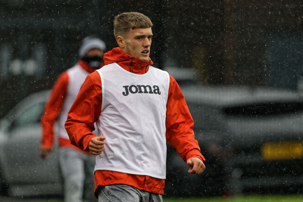 Swans defender Cameron Evans earns a first call-up to Wales' U21 squad for their Euro 2023 qualifying opener against Moldova

️⚽️ bbc.in/3fHlWwI