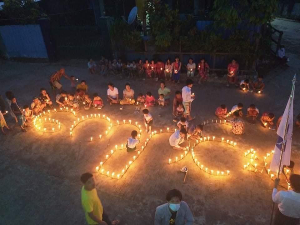 pinkpinkypnk's tweet photo. Today, on the full moon day of Kason, The #CandleLightStrike was held in Hpakant Township, Seikmu Tract, Karen Chaung Village against military slavery education
#WhatsHappeningInMyanmar
#May25Coup https://t.co/fO2LS4Dl4S