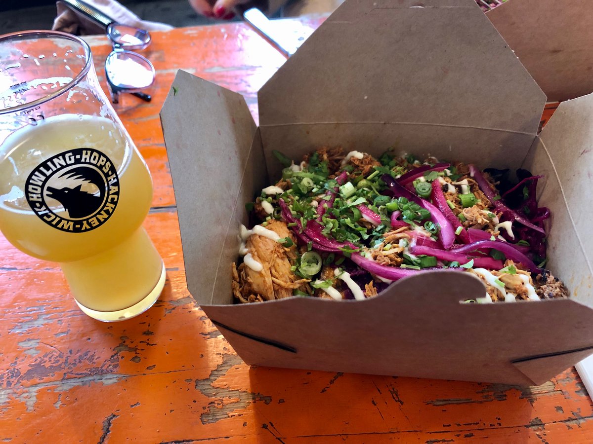 CofCraftDrinker's tweet photo. Back at @HowlingTankBar for lunch the beer and Colombian food delicious! 🍺 https://t.co/DfYKR77qUk