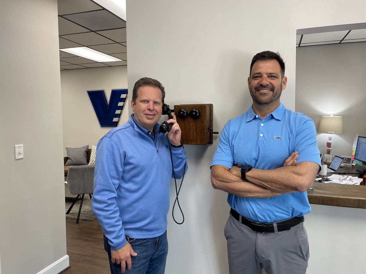 VirtualTelecomm's tweet photo. Thanks to @telarus for adding to the growing collection of telephone memorabilia in the Virtual Telecomm office. The 1940’s phone in the picture was rescued from the Union Pacific Railroad Depot in Southwest Idaho as it was about to receive a renovation. https://t.co/uSTeC84ADG