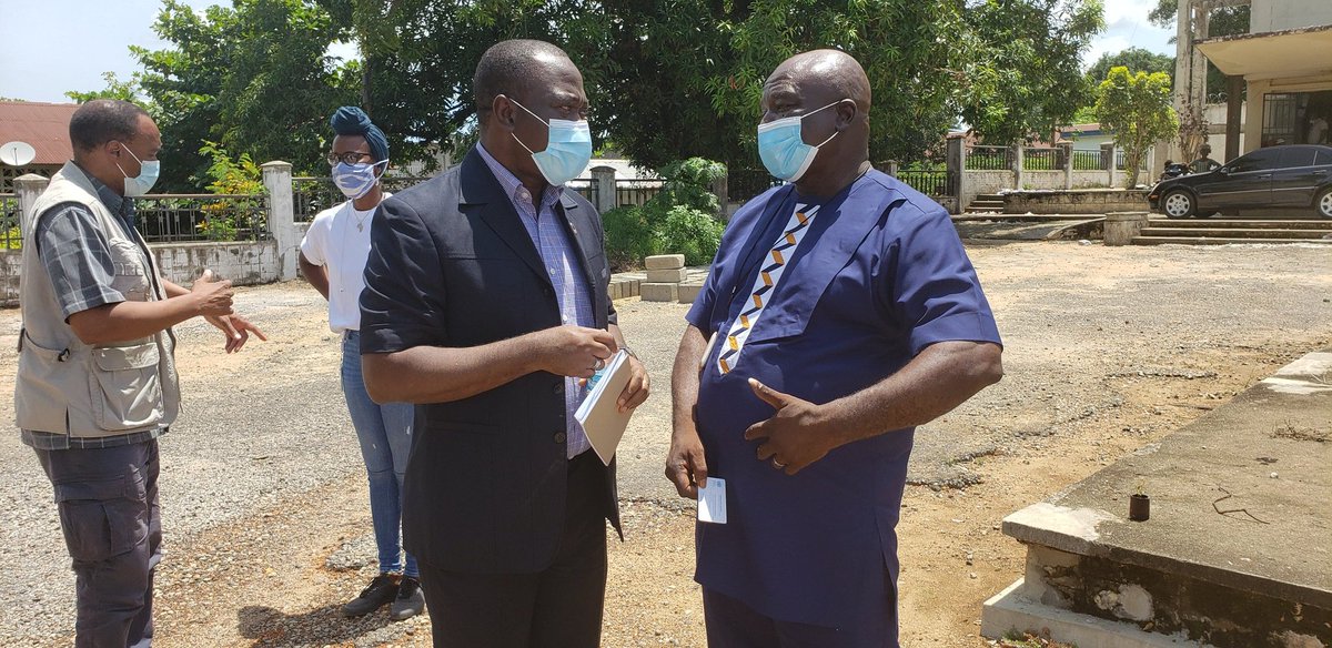 UNSierraLeone's tweet image. @UNSierraLeone  Resident Coordinator Babatunde Ahonsi together with the Reps of @WFPS_Leone @UNDPSierraLeone  and @IOMSierraLeone pay courtesy call on  Resident Minister, South, Mohamed K Alie in Bo today. The RC briefed him on progress at @IOMSierraLeone projects in Sumbuya.