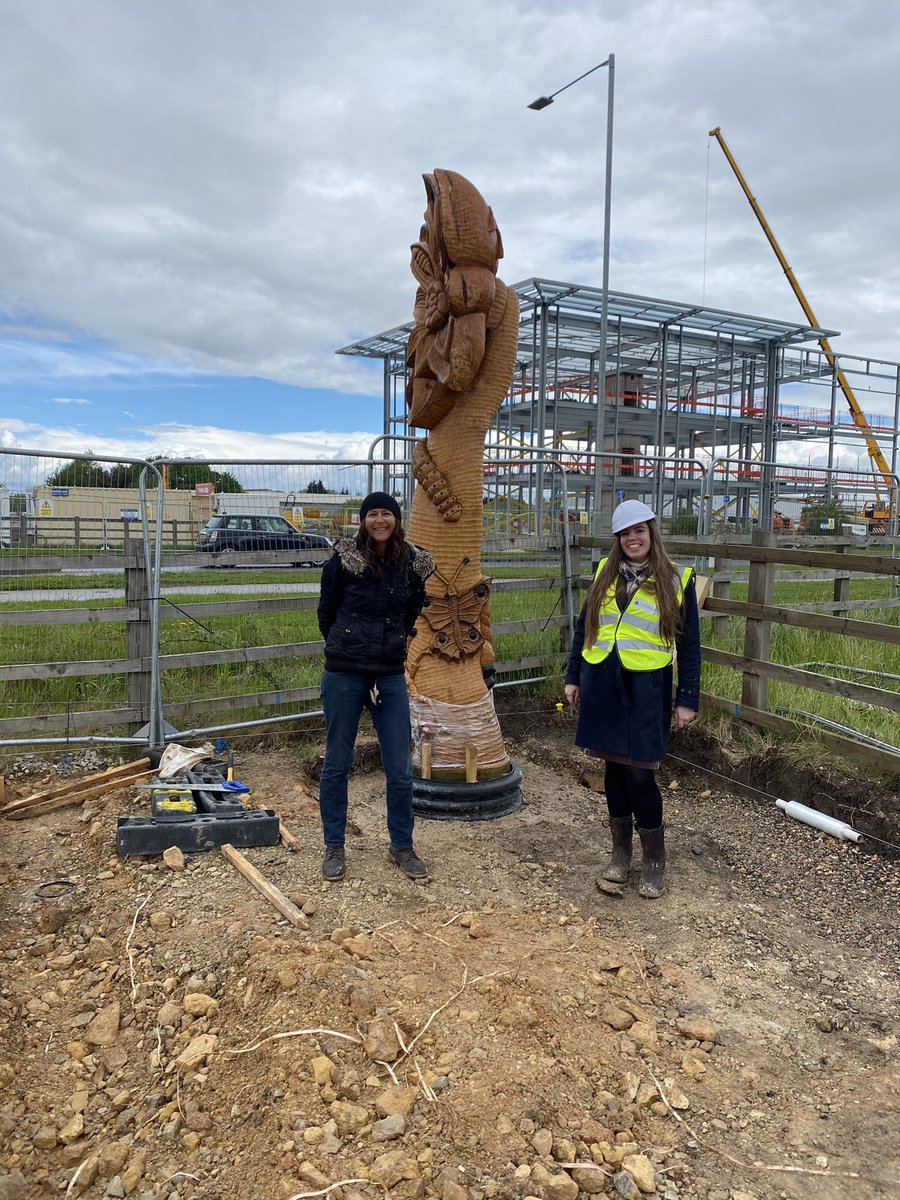 CLHM92's tweet photo. We all took a deep breath as the first sculpture is lifted into place in Oakhill Country Park. The sculpture has taken artist Natasha Houseago 4 months to carve from a single piece of Green Oak. It really brings the elements of nature to life the industrial landscape. https://t.co/aRhNBgpMta