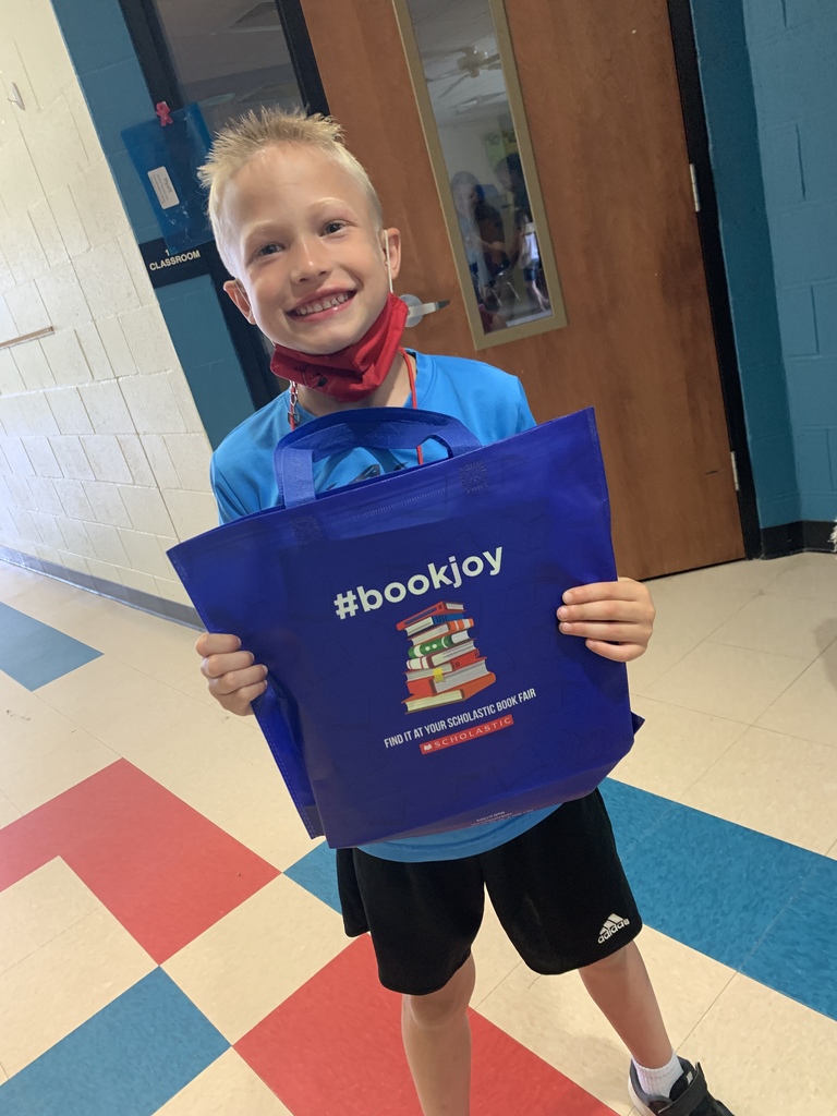 SheridanSES's tweet photo. Sheridan Elementary School celebrated their TOP Lexia Winners! These students gained the most units during the school year in their grade level! #lovelearngrow
Avery Rasnick, Kindergarten
Grayson Whisenhunt, 1st Grade
Madison Wingard, 2nd Grade https://t.co/cWv5rsyC5j