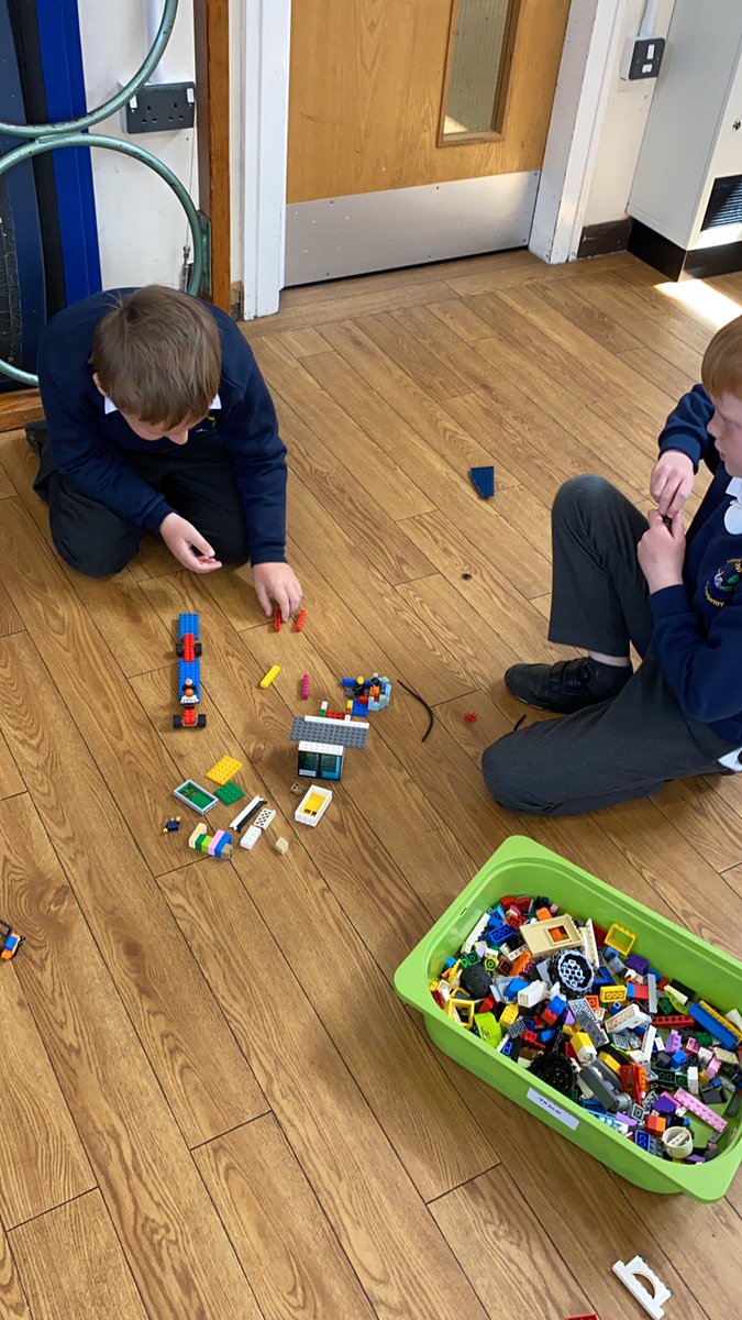 wistaston's tweet photo. Y2S have loved our Lego workshop this afternoon! We have shown fantastic spider and dolphin values. @BricksMcGee https://t.co/Kdi5CUhWl6