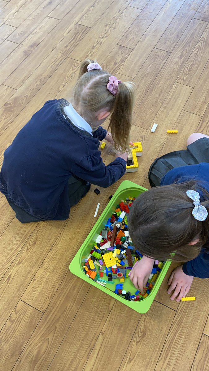 wistaston's tweet photo. Y2S have loved our Lego workshop this afternoon! We have shown fantastic spider and dolphin values. @BricksMcGee https://t.co/Kdi5CUhWl6