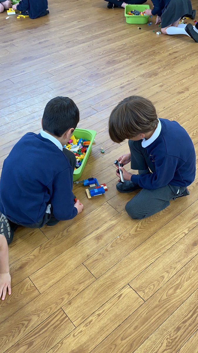 wistaston's tweet photo. Y2S have loved our Lego workshop this afternoon! We have shown fantastic spider and dolphin values. @BricksMcGee https://t.co/Kdi5CUhWl6