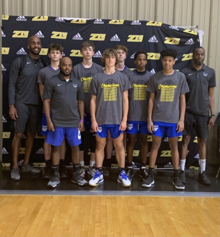 TeamRichmondVA's tweet photo. 14U Black with another Zero Gravity tournament championship.  This pushes their record 8-0 in Zero Gravity events #WeAreTR https://t.co/4RAyDJxRQ9