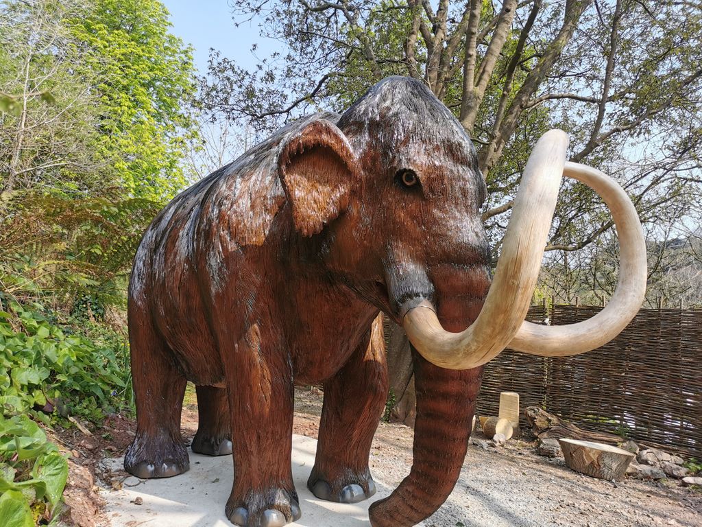DevonTopDaysOut's tweet photo. **** May Half Term alert*** As restrictions lift - Devon set for a marvellous May Half Term - Find out what's on here https://t.co/DvotbYHqhY #mammoth @kentscavern #reptor #pawpatrol #Chase #Titan @Woodlands_Park @VisitDevon https://t.co/frvKAhAB67