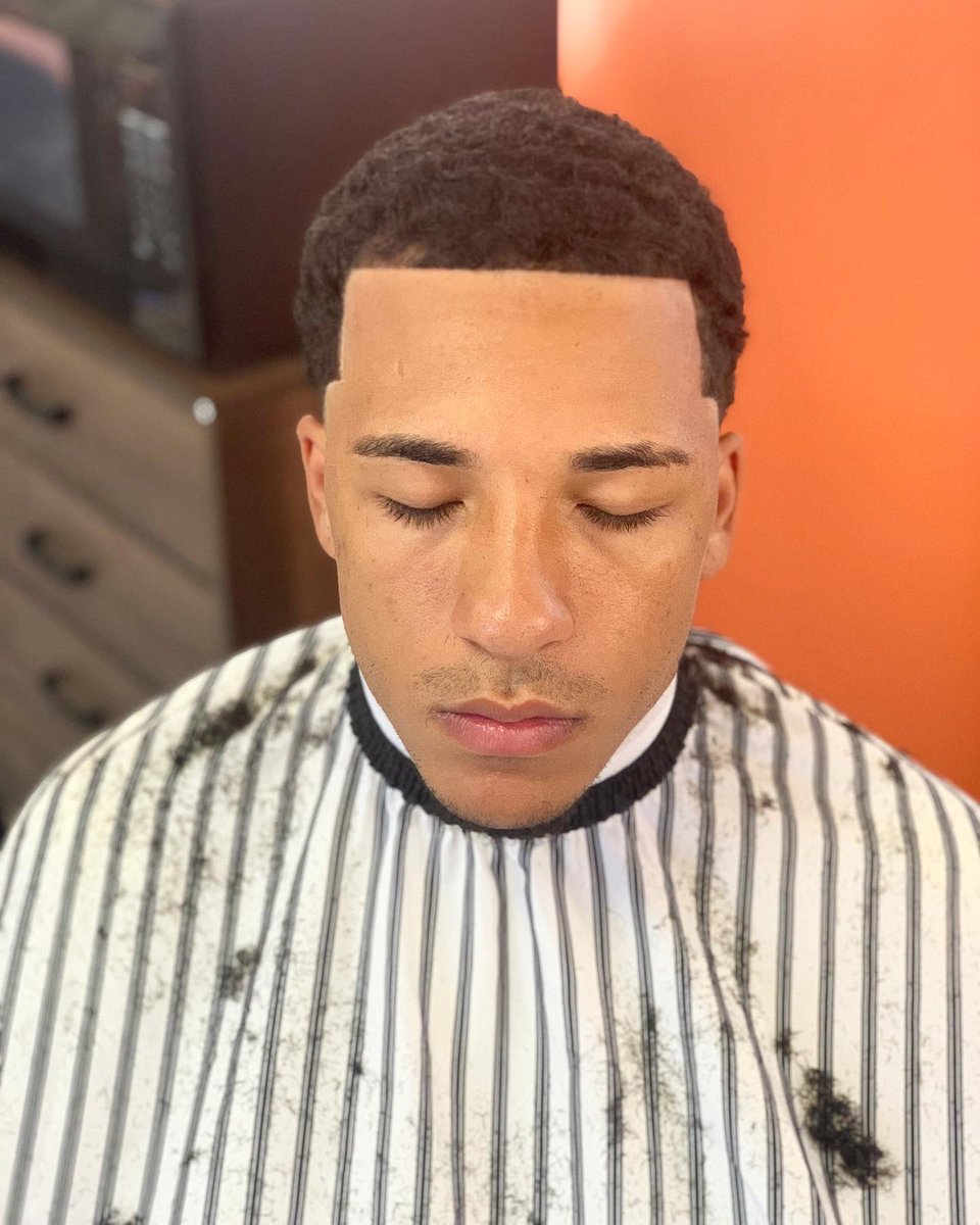 trapkutz's tweet photo. Anyone Looking For A Barber In Houston Today.
Iโll Be At Ultimate Grooming Lounge from 12-5pm
3870 S Gessner Road.
#HoustonBarber #HTXBarber #Houston #Texas https://t.co/9asYHSyum9