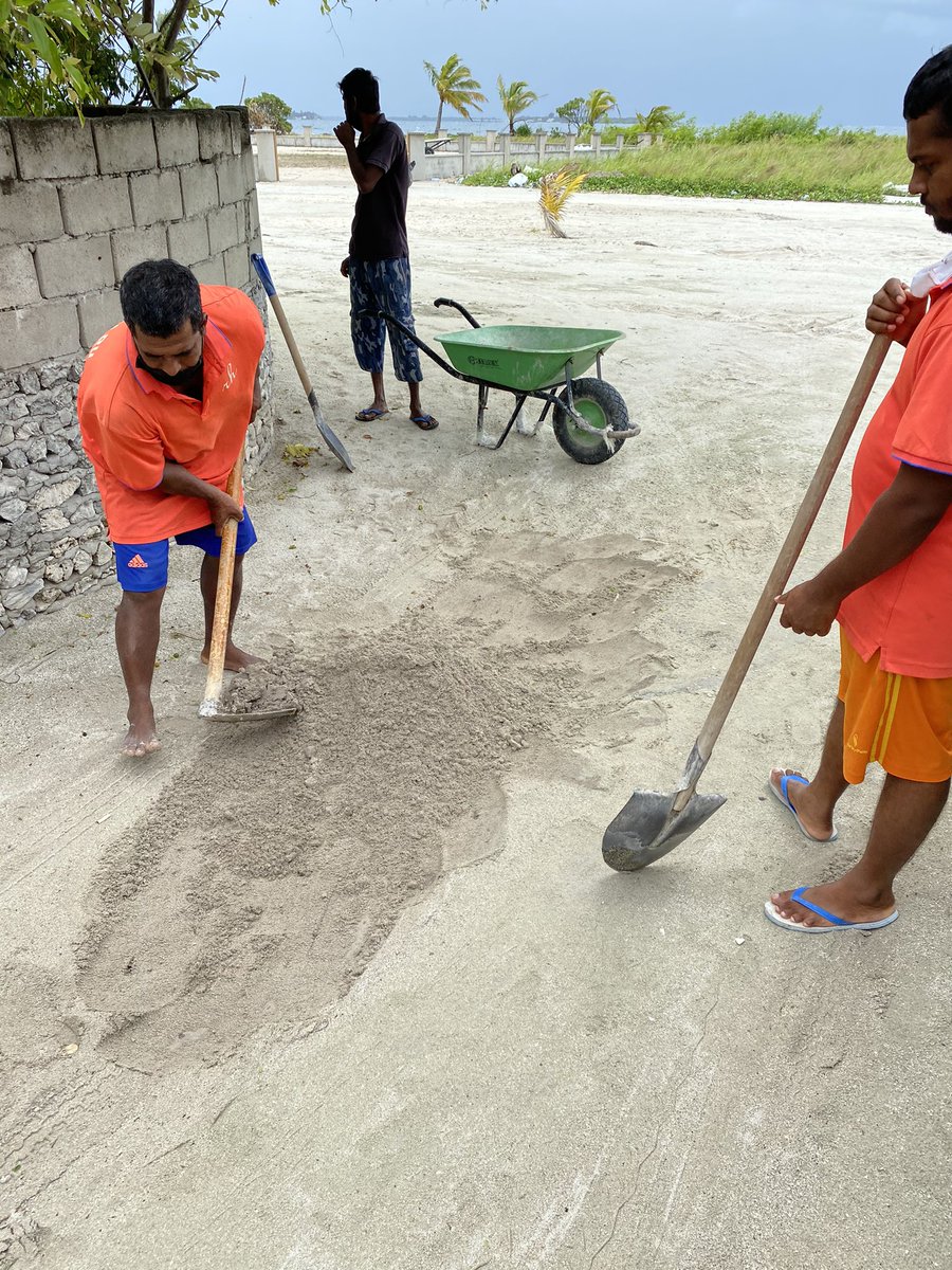 RhHolding's tweet photo. RH Group of companies ge CSR ge dhashun  Dharavandhoo ge baeh magu thakah fas elhun kuri ah gengosaeh! 
#TeamRH https://t.co/r8pK0yQEYR