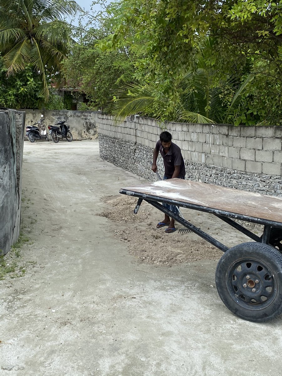 RhHolding's tweet photo. RH Group of companies ge CSR ge dhashun  Dharavandhoo ge baeh magu thakah fas elhun kuri ah gengosaeh! 
#TeamRH https://t.co/r8pK0yQEYR