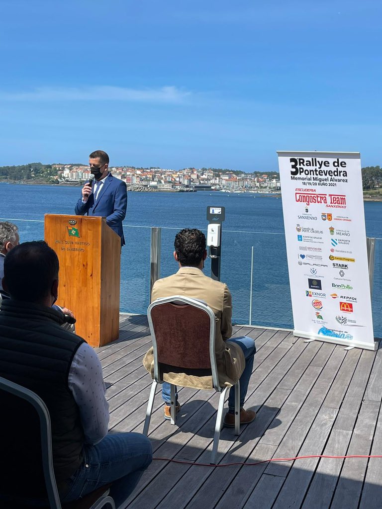 rcnsanxenxo's tweet photo. Hoy se ha presentando en las instalaciones del club la 3ª edición del Rallye de Pontevedra con el fondo de la playa de Silgar. Como diríamos en las regata... ¡buenos vientos! @concello_sxx https://t.co/EZPifQE5Rp
