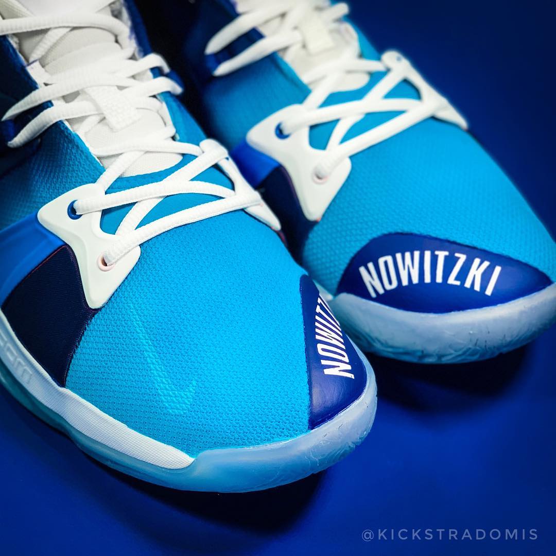 Le_crossover's tweet photo. Allez, on se refait un petit #CrossoverChallenge ?

Qui a porté cette paire en hommage à Dirk Nowitzki ? https://t.co/COQ9eTpBtp