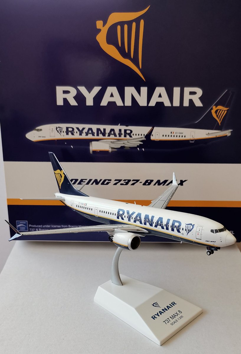 pedrospotter's tweet photo. #BuenasTardes los #B737Max8 están de vuelta, hemos incorporado una nueva maqueta a la coleccion:
#JCwings
#scale1200
Ref.: XX2258
#Boeing #B737Max8 @Ryanair
Registro: EI-HAT
#diecast #Diecastescala #miniaturas #maquetas #Modelismo @Ryanair_ES #maquetasdeaviones https://t.co/6EVkJAYwWQ