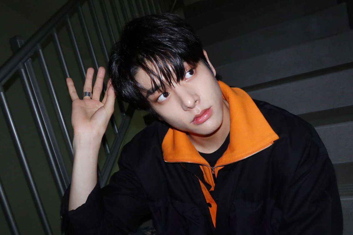 xkfza's tweet photo. 와 잠만 https://t.co/7nHNklScej