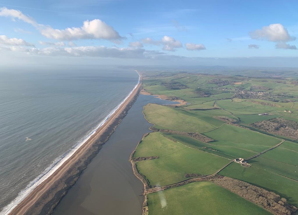 It's only Tuesday and we've already completed two transfers this week! 🚁🚨 With one in the North yesterday and one in the South today, we have completed these transfers in rapid time. Today's flight took just 11 minutes, by land this journey would have taken two hours! ⏱️💚