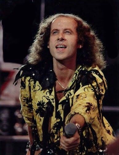 Happy Birthday to Scorpions lead singer Klaus Meine. He turns 73 today. 