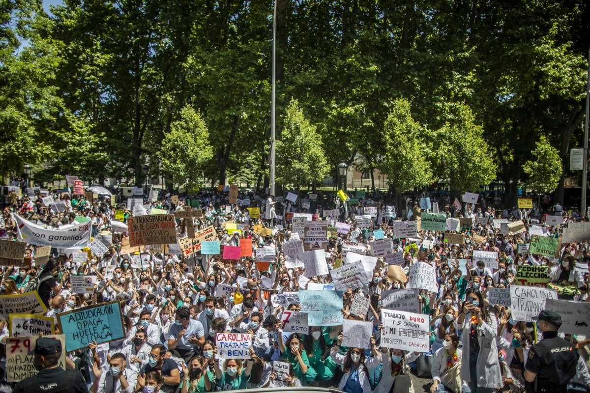 BrunoThevenin's tweet photo. Manifestación en rechazo al sistema de elección de plazas de Formación Especializada en Madrid #25MSanitario

25 de mayo 2021

Fotos: Bruno Thevenin https://t.co/9KNEw6zXZn