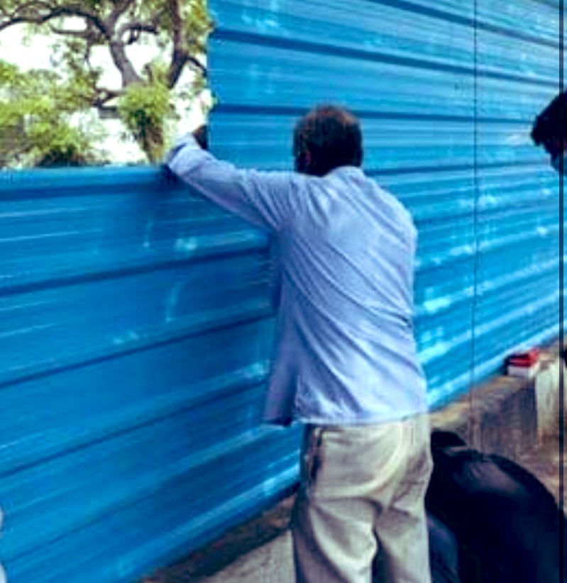 RajputAditi's tweet photo. सरकार
कभी लापरवाही को ढंकते हो, 
कभी नाकामी को छिपाते हो,
इतनी बेशर्मी कहां से लाते हो? https://t.co/hPloDgGK5g