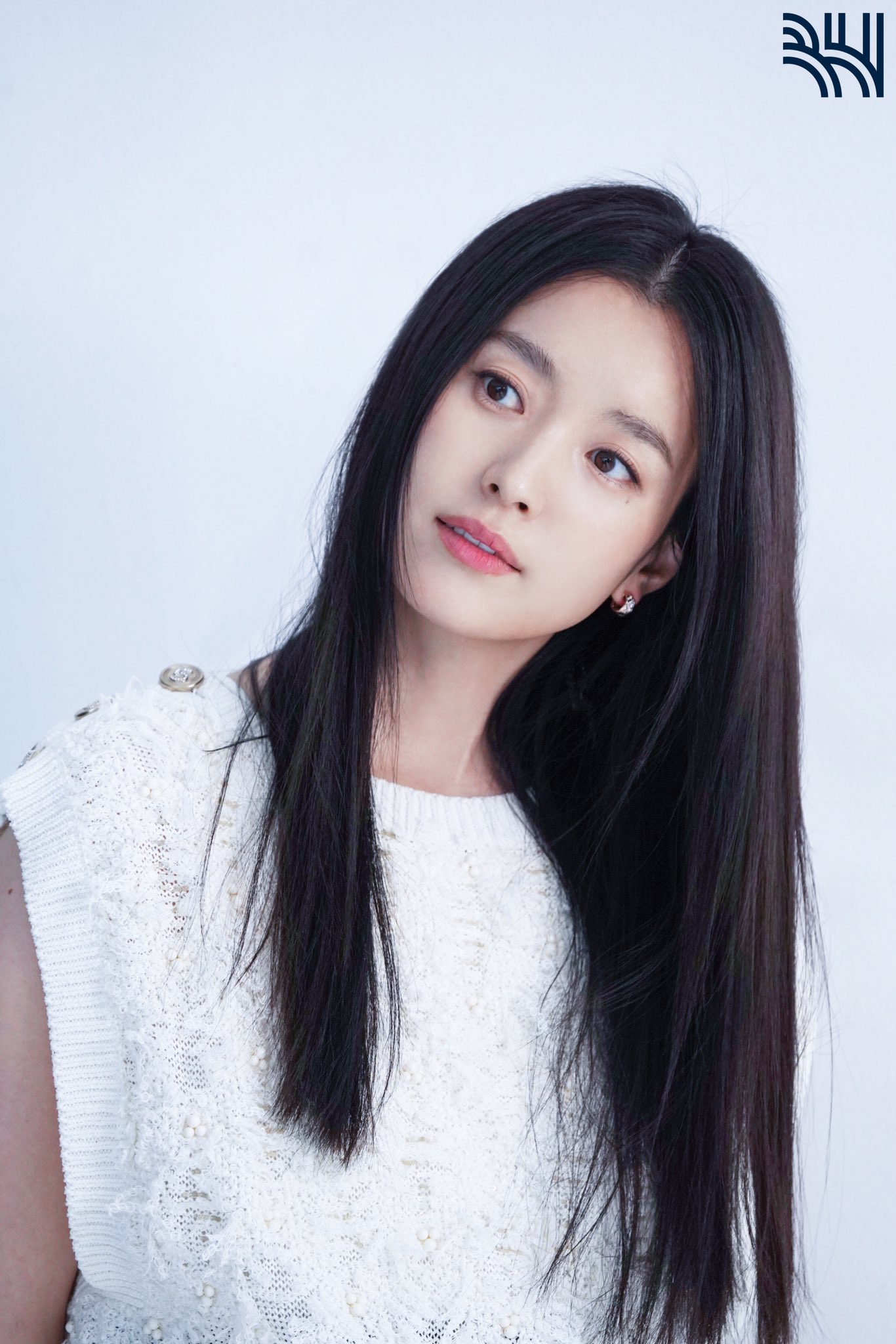 Noncoro Han Hyojoo 先日5月日naver Postのbhエンタ垢に投稿されてるヒョジュ ちゃんの画像12点中その次の4点です 清楚感あるヒョジュちゃんのそれぞれの表情が美しすぎます ハン ヒョジュ ハンヒョジュ 한효주 韓孝周 韩孝周 Hanhyojoo