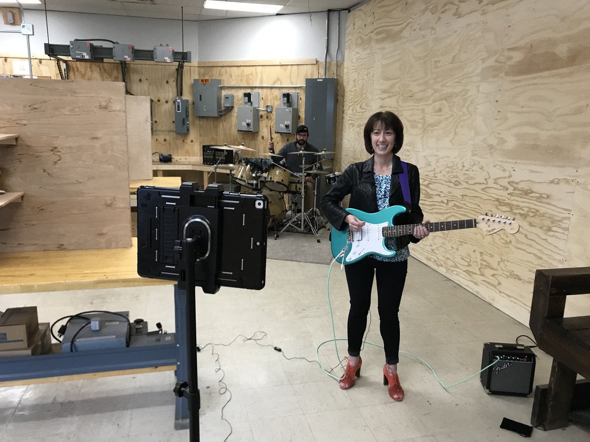 PresLeonardJC's tweet photo. During this week's Presidential Update Video, I supply a COVID update, wrap up the end of the semester, dedicate an original song to Johnson College, and more! Visit https://t.co/jR8y3NTyzm to watch this week's video. #WeWork #JCEssential https://t.co/ziLSps6Aky