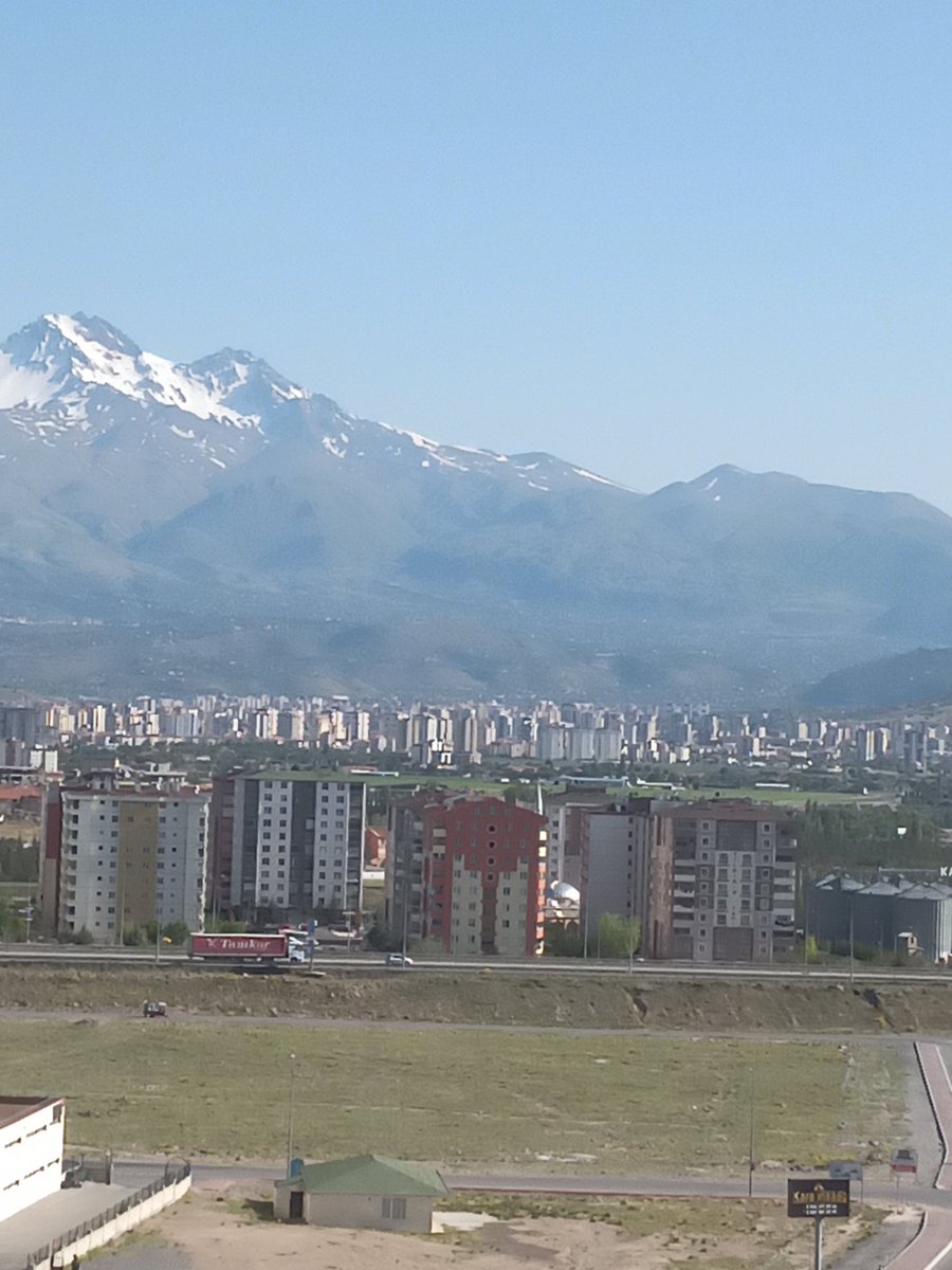 #EmeklilikteYaşaTakılanlar
Vedat hocam; 
Erciyes in karı erirse , EYT konulu çalışma sonuçlanır mı?

<a href="/vedatbilgn/">Vedat Bilgin</a>