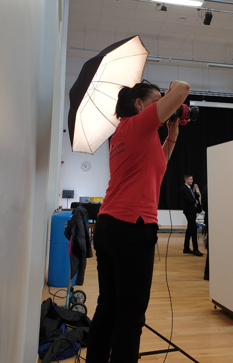 hellstempest's tweet photo. Thank you year 11 for your fantastic smiles today! Keep an eye out for links to buy your portrait photo and year group photo @HansPriceAC #lookinggoodwithtempest @HTempestPhoto https://t.co/KkAPqmdyq2