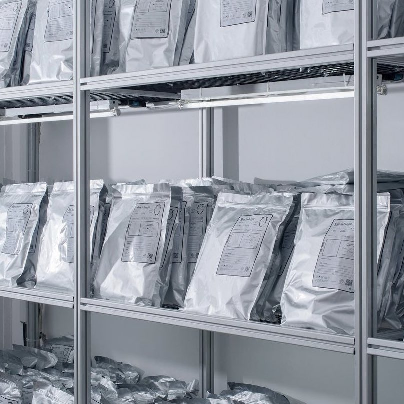 RedjQLF's tweet image. PNL dévoilaient la première collection de leur marque Que La Famille il y a 2 ans 🫀👕

Une nouvelle collection ça vous dit ? ⏳