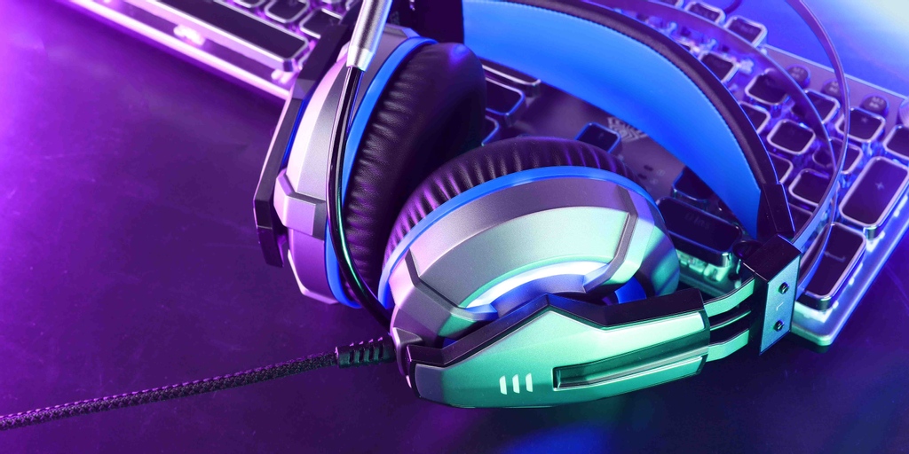 EKSAtech's tweet photo. 🌟The conbinition of metal and leather are truly an improvement in Gaming and Streaming⭐️
Get yours here👉🏻https://t.co/kF4vEBg1J5
.
#eksa #eksagaming #e800
#fashion #design #headsets
#gamer #videogames #games #gamerlife #twitch #stereosound #surroundsound
#noisecancelling https://t.co/8GFIeLjZB8