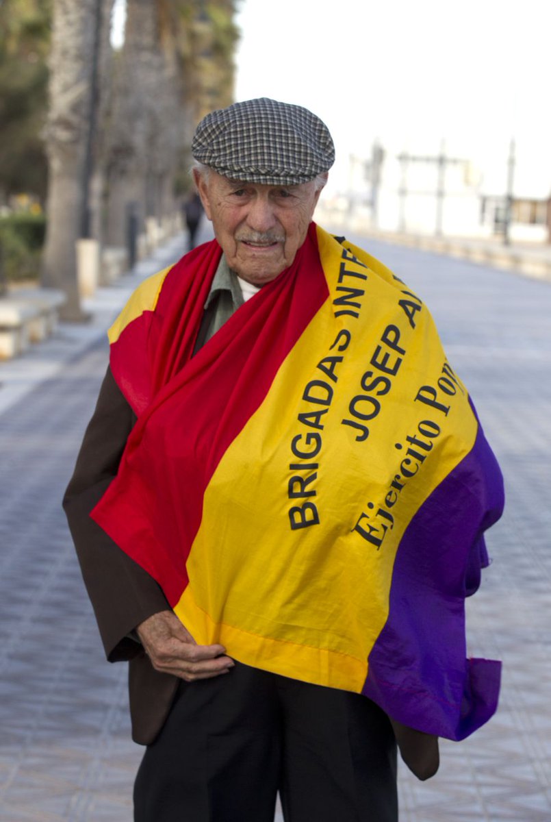 Civil_War_Spain's tweet photo. RIP Josep Almudéver, who died today aged 101, the last surviving member of the International Brigades. Photo is from from 2013. Born in Marseille to a Valencian family, volunteered as a French citizen to fight in Spain, then Franco's terrible camps. French exile and return. https://t.co/Gjp0FDa0SD