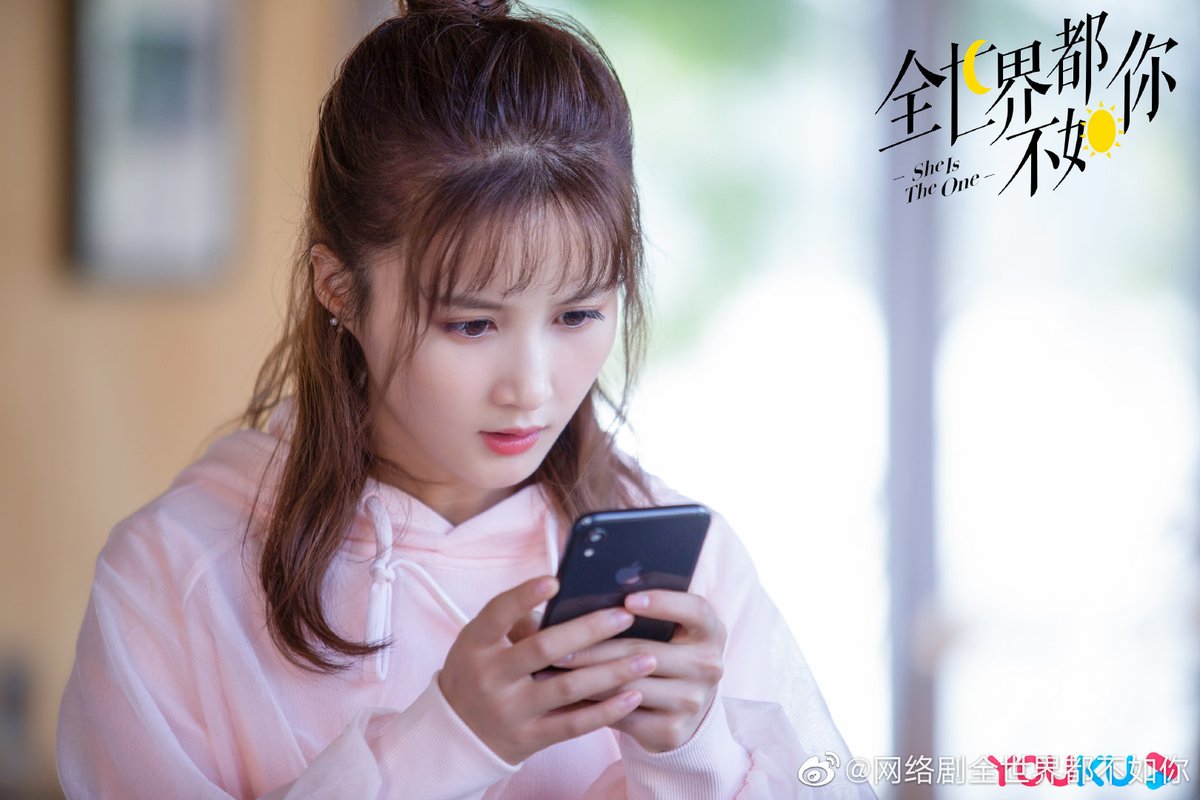 cdrama_update's tweet photo. 210525 网络剧全世界都不如你 (#SheIsTheOne Drama) weibo update
More - https://t.co/85vc9vgO1Q
#PeiZitian #LiNuo
#裴子添 #李诺
#全世界都不如你 https://t.co/3ekhe921tx