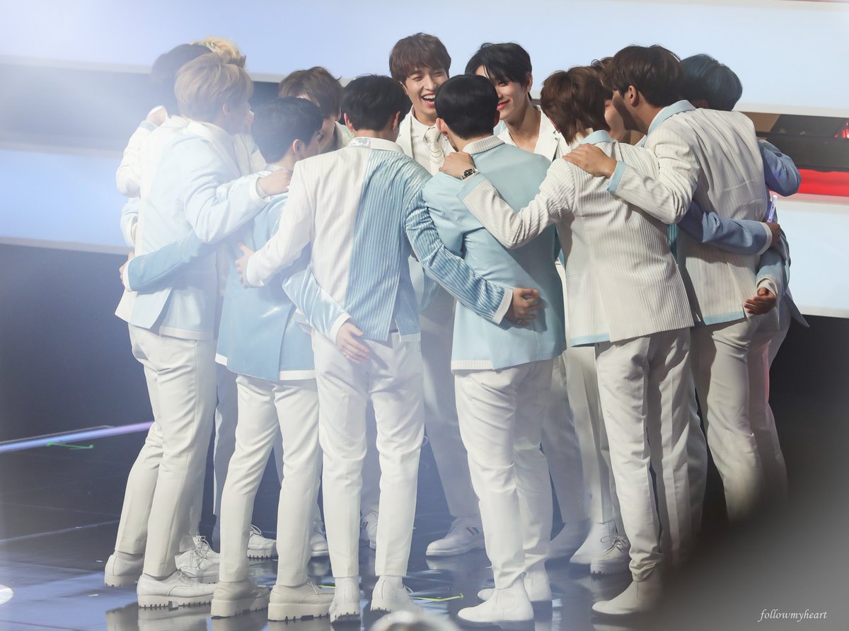 17_HAMZZI's tweet photo. 6 years of memories
6 years of joy
Always together ❤
#세븐틴_6주년_영원히_가보자는거야
#6YearsOfLoveWithSEVENTEEN
@pledis_17 https://t.co/QRfds51KDt