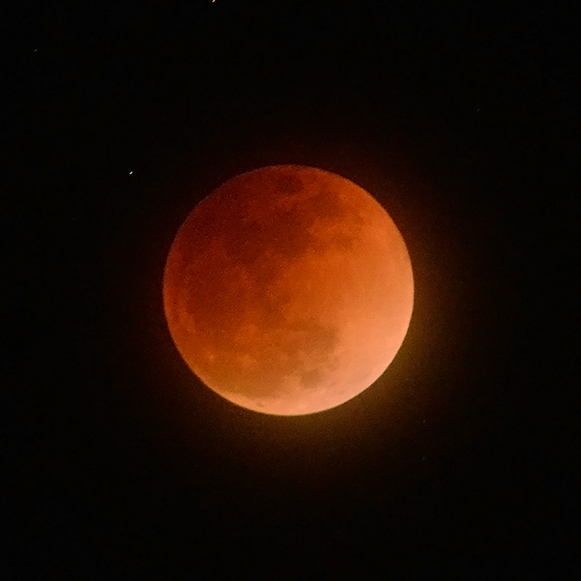 時間 方角 見るポイント ライブ配信情報など 5月26日はスーパームーン皆既月食です 逃したら次は約12年後 Togetter