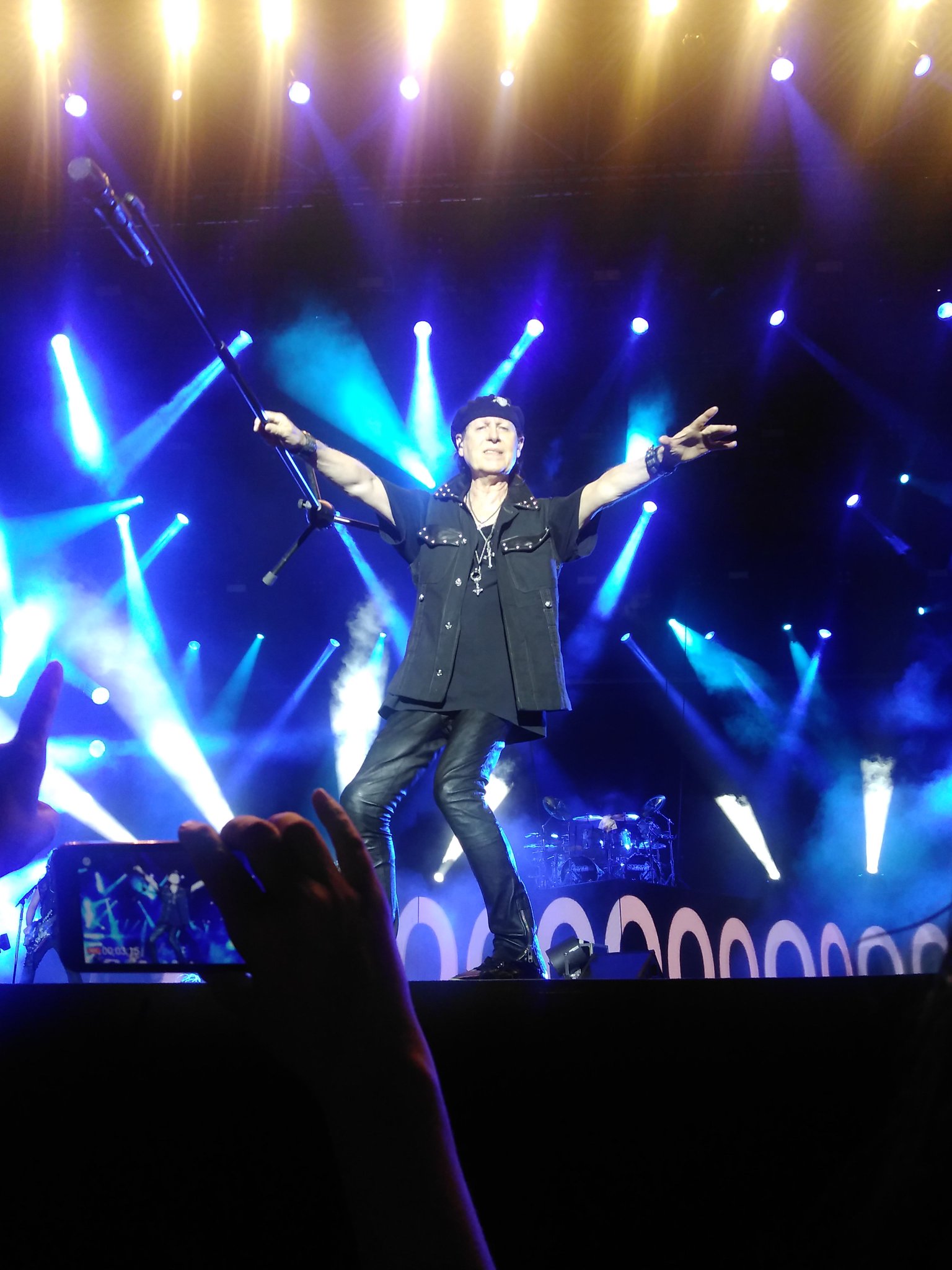 Happy birthday to Klaus Meine!

Photo taken at Rock Fest Barcelona \18. 