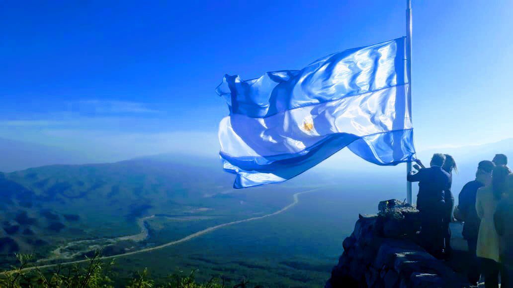 MinisteriodeIn4's tweet photo. 25 de Mayo de 1810-2021
211º Aniversario de la Revolución de Mayo. Viva la Patria!🇦🇷

#DiaDeLaPatria #25deMayo https://t.co/395vnxCuoq