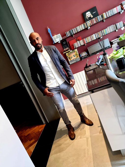 vamos de #bomdia meus #putos do imperador e #segueobaile #belgica #bruxellas #brasil #RiodeJaneiro #hotboys