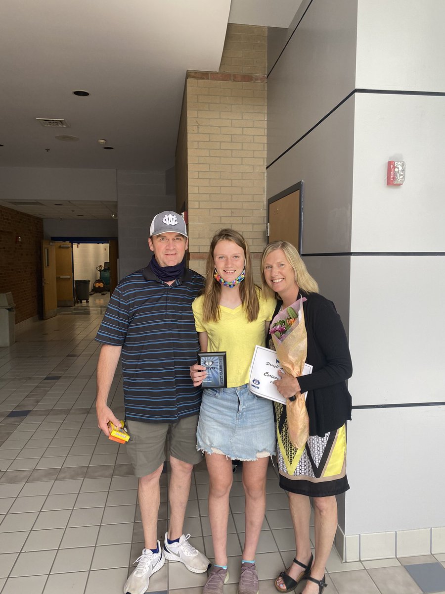 Lauren Hanna tweet media