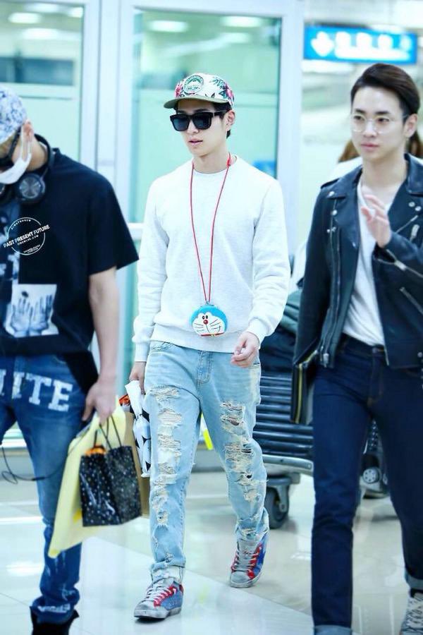 RealUnkle1932's tweet photo. Lee Jinki :  The Doraemon stan. https://t.co/rvXMaD7AJN