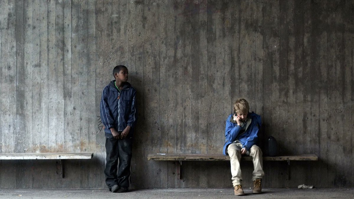 Ruben Östlunds omdebatterade film "Play" 10 år senare. Reporter @emmafinaalma träffar bl a barnskådespelarna som nu är vuxna för att ta reda på hur deras liv påverkats, men också debattörerna då och regissören själv sverigesradio.se/avsnitt/1731046