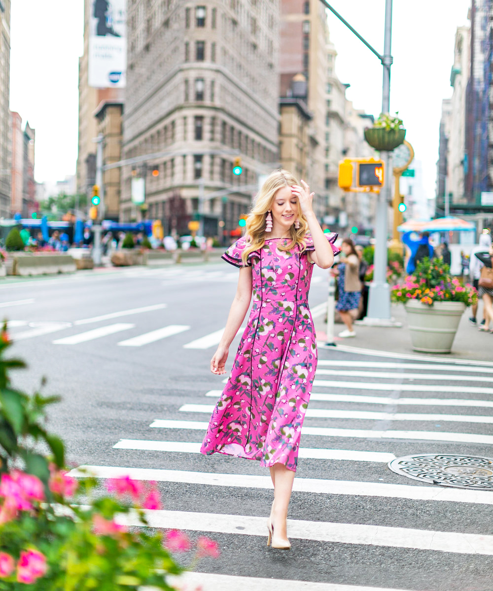 veerahofficial's tweet photo. A pop of pink never hurt. 💕 Emily wears our Frida neo-patent pumps. 

📸 : @emilybyrski 

#VEERAH
#VEERAHwarriors
#DoGoodLookIncredible 
#EmpireStyleofMind
#sustainableblogger
#sustainablefashion
#sustainablestyle
#veganbrand
#veganfashion
#sustainability
#springstyle https://t.co/hn4mnQ6d90