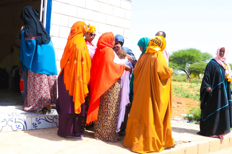 slmolsaf's tweet image. In partnership with UNDP &amp;amp; the #JPLG program, @slmesaf technically supports the Female Candidates of the Somaliland Local Council Election to organize their rallies during their party's campaign dates. #15 Female candidates are running for this Local Council elections. #VoteHer