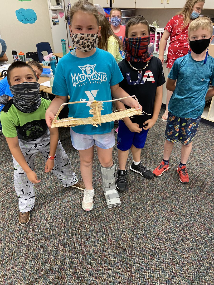 LMECOGDELL's tweet photo. Tested our bridges on the last day of school! #stem https://t.co/ZlIf6mexSR