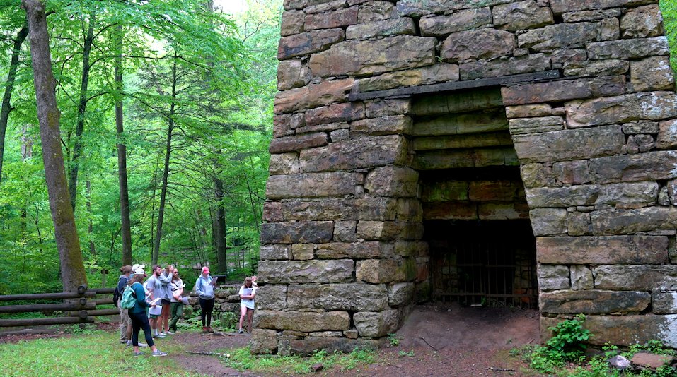 wlunews's tweet photo. Environmental Archaeology applies a long-term perspective to human-environment relationships using approaches drawn from archaeology and the environmental humanities: https://t.co/p2wxRnOkf0. #WLUSpringTerm #WashingtonAndLee https://t.co/3l520ggTGr