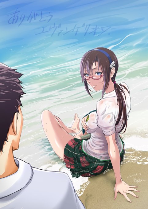 じつは先日3回目を観たんですよ。
一回観るごとになんか描いてる…。 